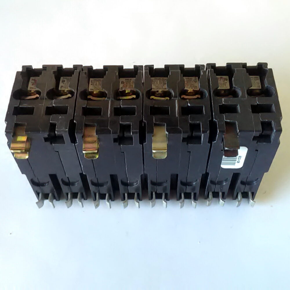 Lot of 4 Square D 2 Pole 20 Amp HACR Type Circuit Breaker - Image 3