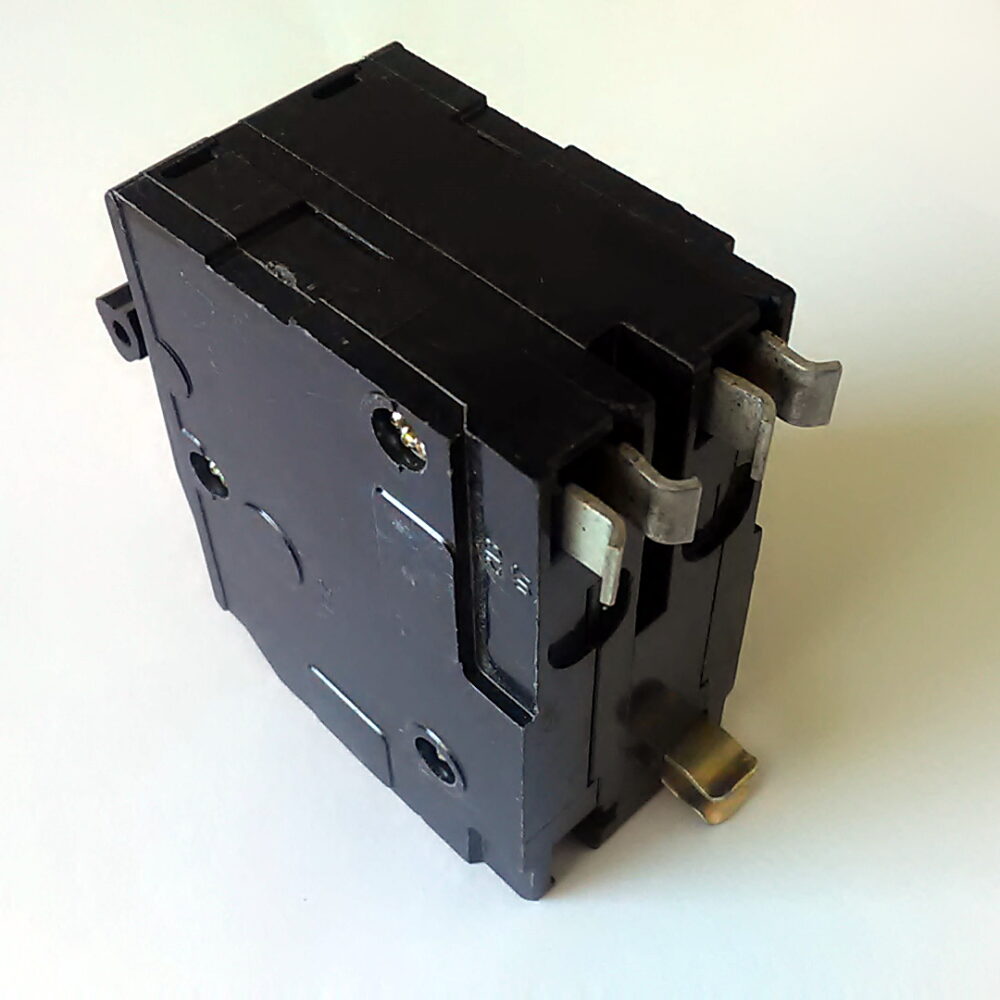 Square D 2 Pole 20 Amp HACR Type 120/240 VAC Circuit Breaker - Image 5