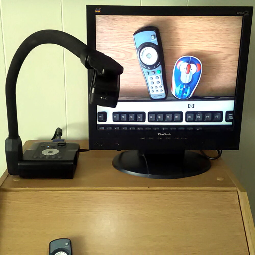 AVerVision CP155 Portable FlexArm Document Camera w/ Remote, Power & Cables - Image 3