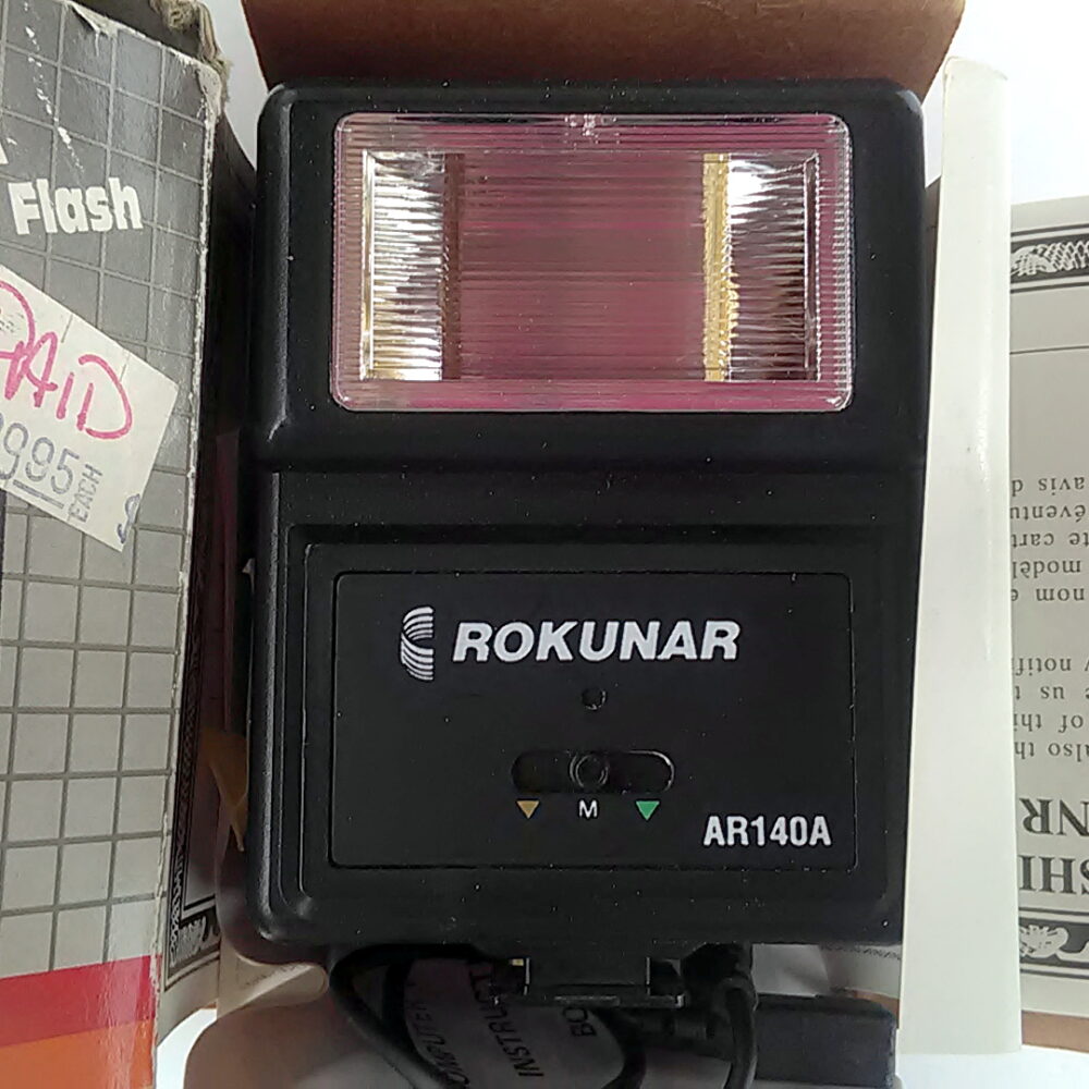 ROKUNAR AR140A Automatic Electronic Flash w/ PC Cord - Auto Range To 21 Feet - Image 6