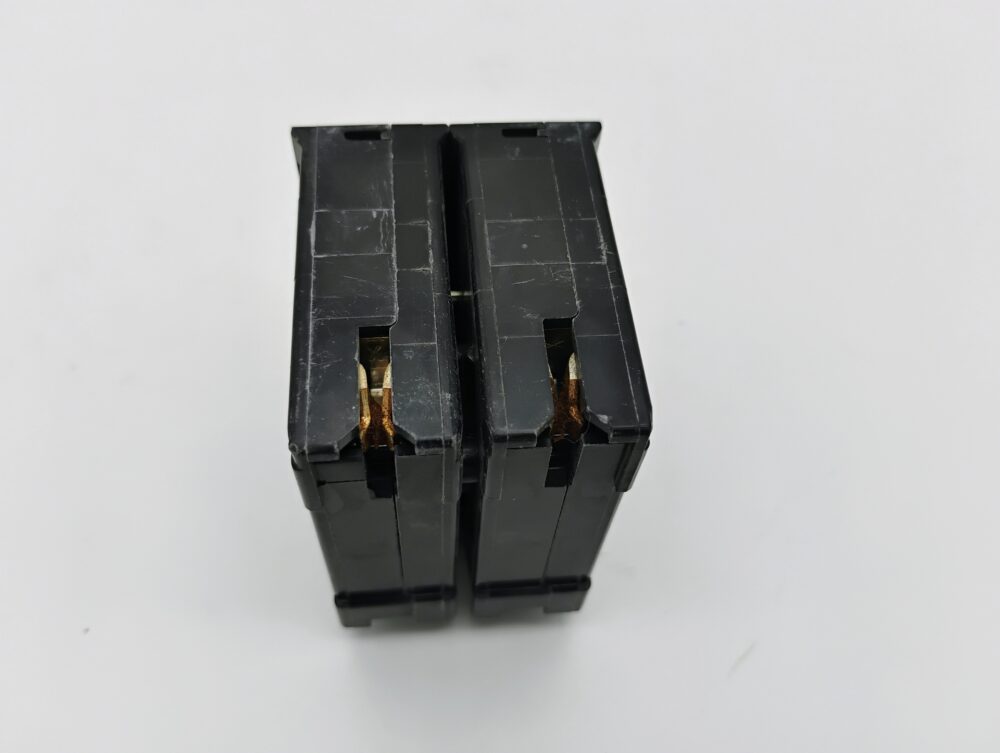 Square D 2 Pole 50 Amp HOM250CP Homeline Double Pole Common-Trip Circuit Breaker - Image 2