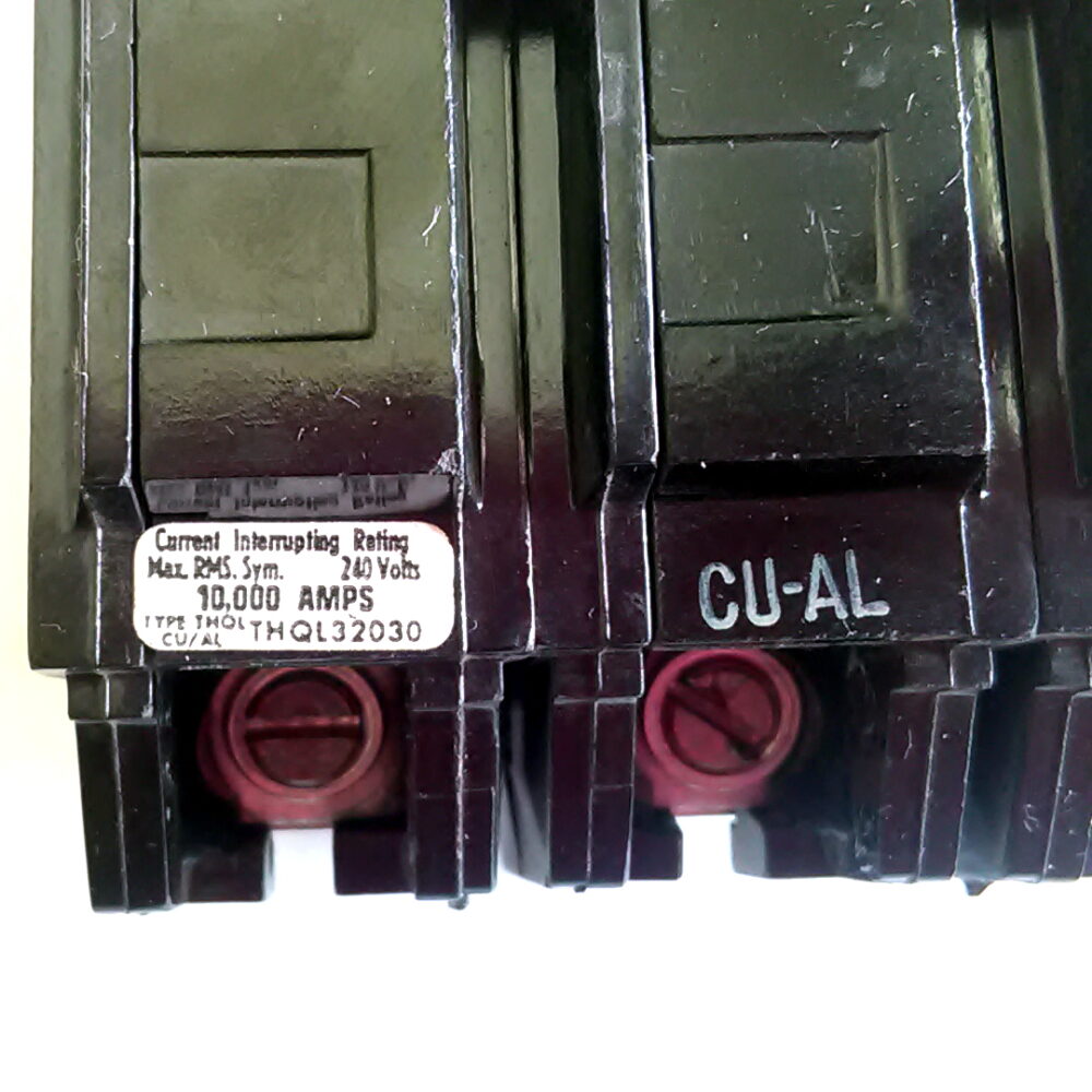 General Electric GE 3 Pole 30 Amp THQL32030 Type THQL 240 VAC Circuit Breaker - Image 3