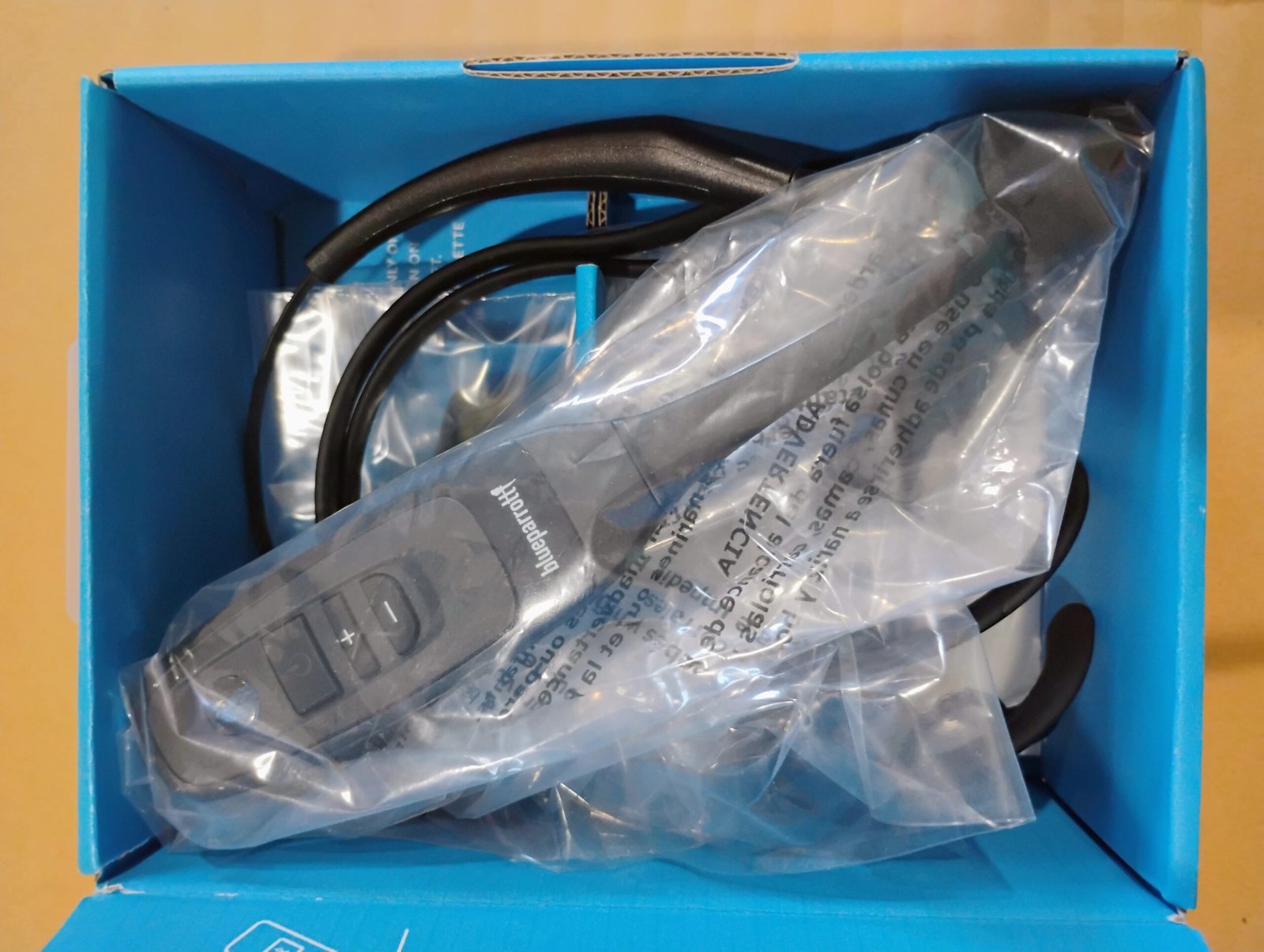 Blue Parrot C400-XT Convertible Bluetooth Wireless Headset Trucker — image 8 of 13