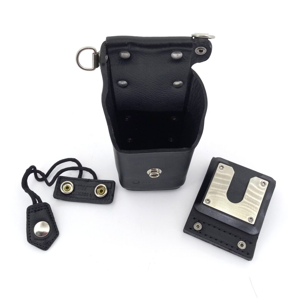 NEW Motorola Radio Holder NTN8036A Leather Carry Case with Belt Clip for HT-1000 - Image 2