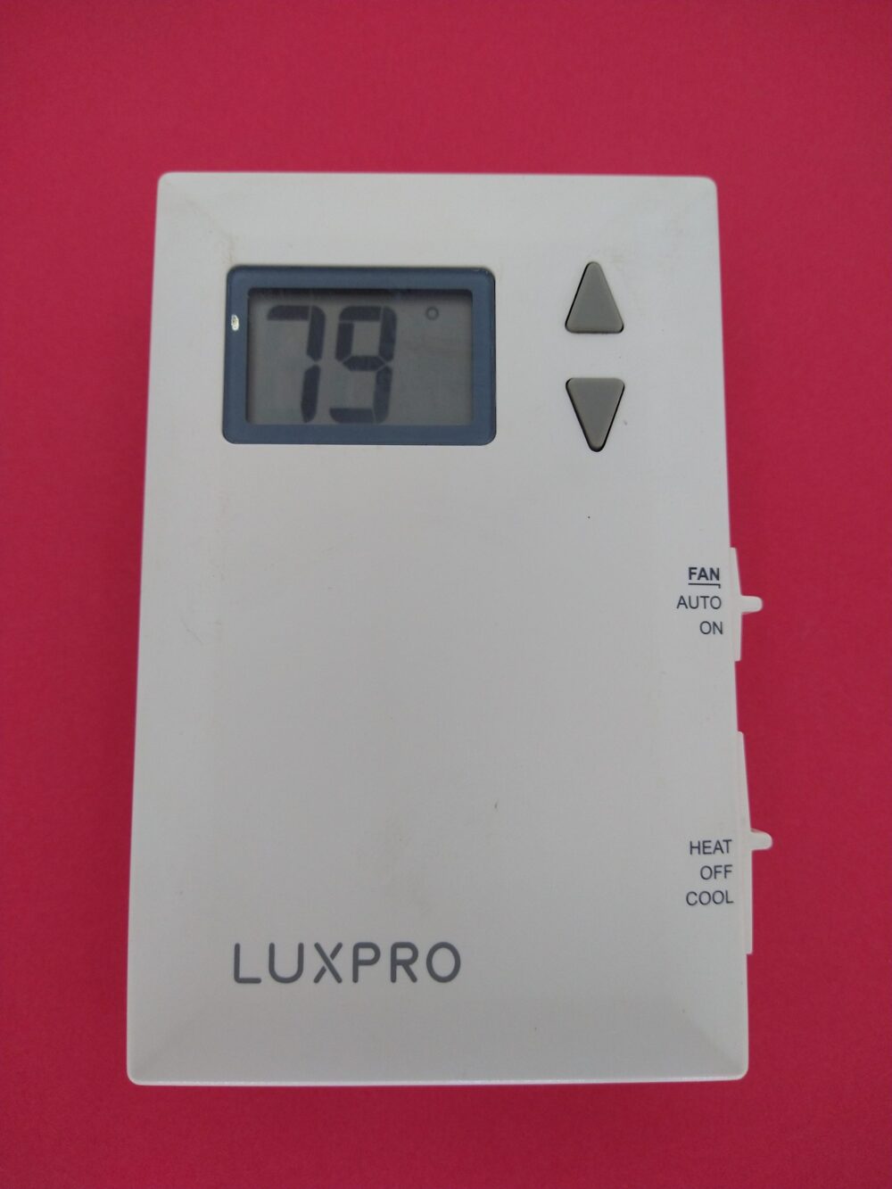 LuxPRO PSD011B Pro-Spec Battery Powered Digital Thermostat