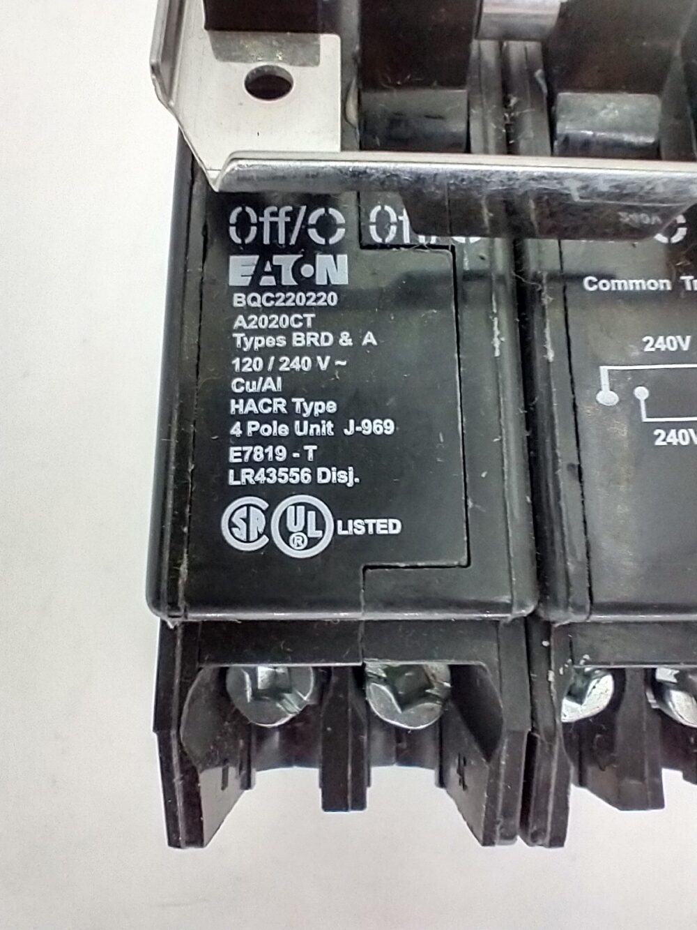 Eaton BR BQC220220 Quadplex Circuit Breaker 4-Pole (2) 20 Amp 120/240 Volt - Image 2