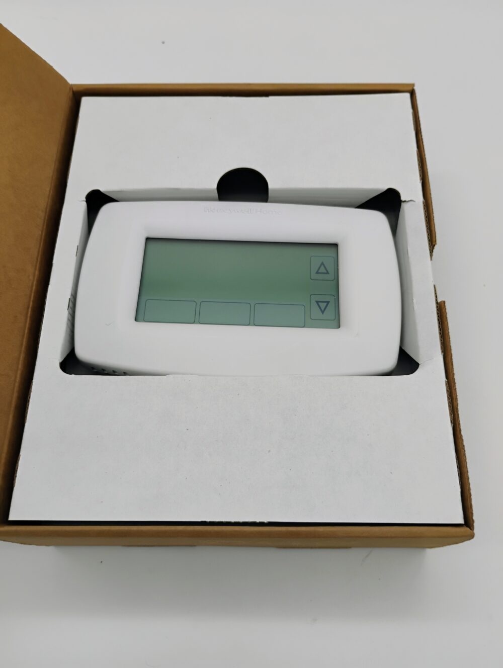 Honeywell RTH7600D 7-Day Programmable Thermostat, Touchscreen (Factory Sealed) - Image 3