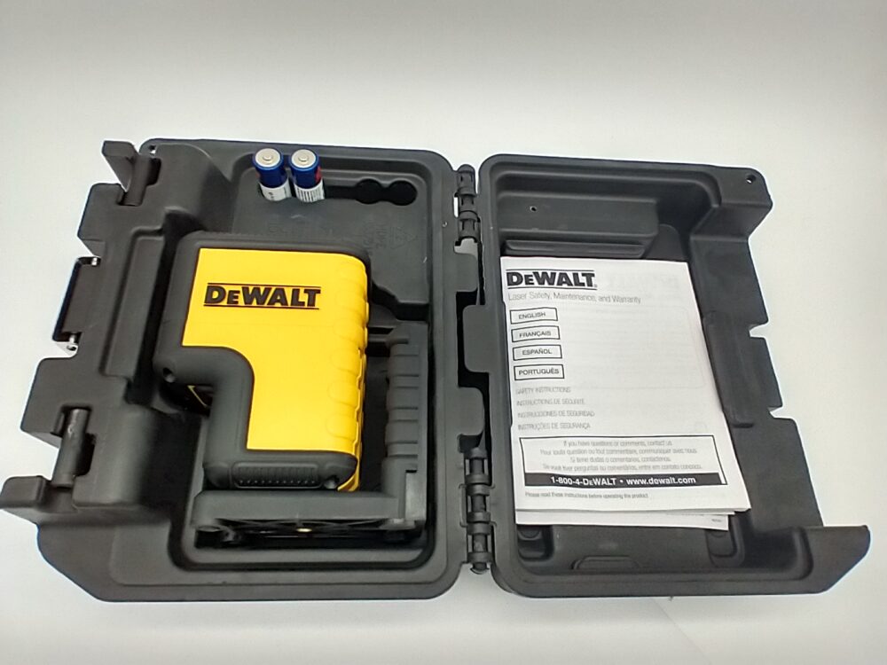 DEWALT DW08302CG Green Self-Leveling 3-Spot Laser Level - Black/Yellow - Image 5