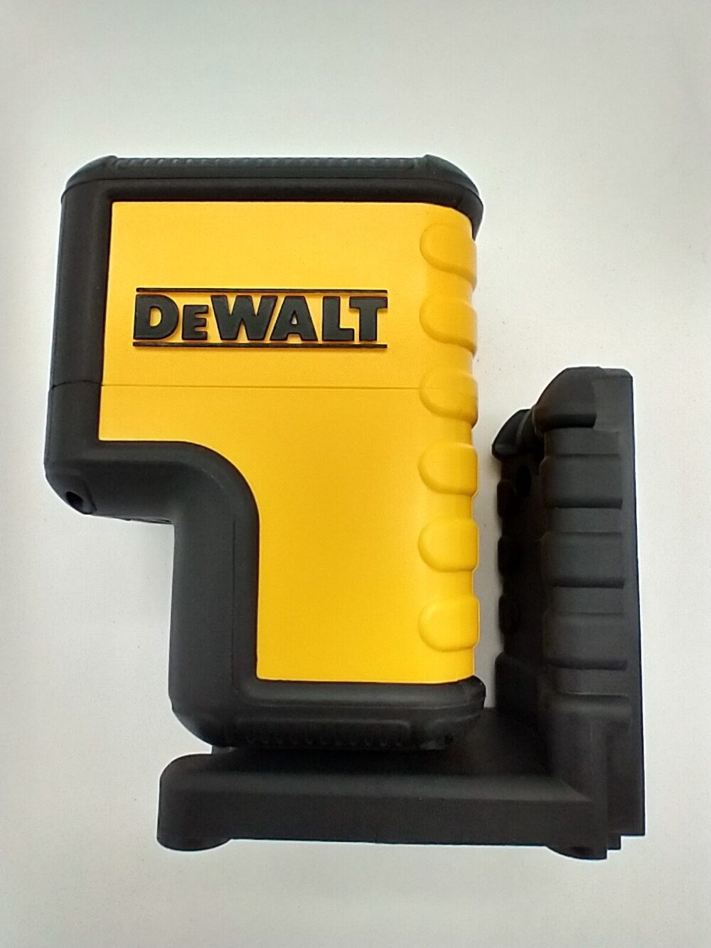 DEWALT DW08302CG Green Self-Leveling 3-Spot Laser Level - Black/Yellow - Image 12