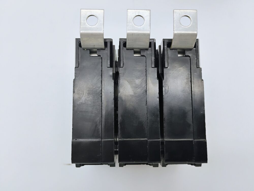 Eaton BAB3015H 15 A 3-Pole Bolt-On Circuit Breaker 240 V Quicklag New - Image 6