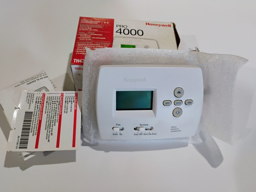 Honeywell PRO 4000 5-2 Day Thermostat - 2 Heat 1 Cool, Heat Pump, TH4210D1005