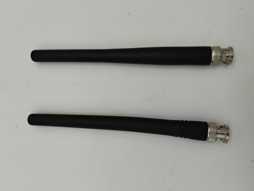 Lot of 2 BNC Male Antennas - Image 3
