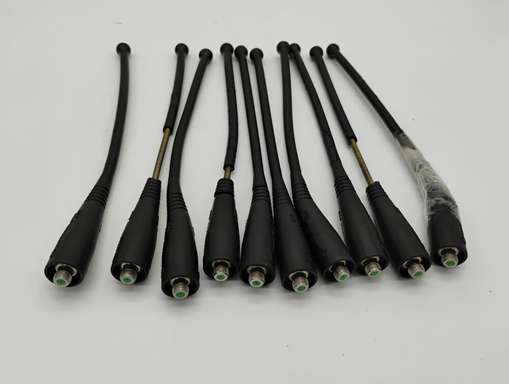 As is (10) MOTOROLA OEM 700 800 mhz antenna XTS5000 XTS1500 XPR6580 XTS2500 - Image 3