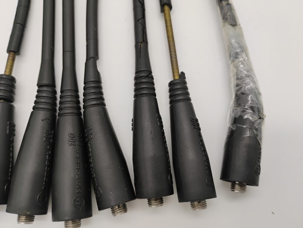 As is (10) MOTOROLA OEM 700 800 mhz antenna XTS5000 XTS1500 XPR6580 XTS2500 - Image 6