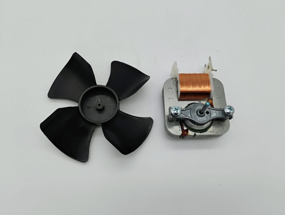 Sharp Microwave Colling Fan RMOTEB031MREO 120V - Image 2