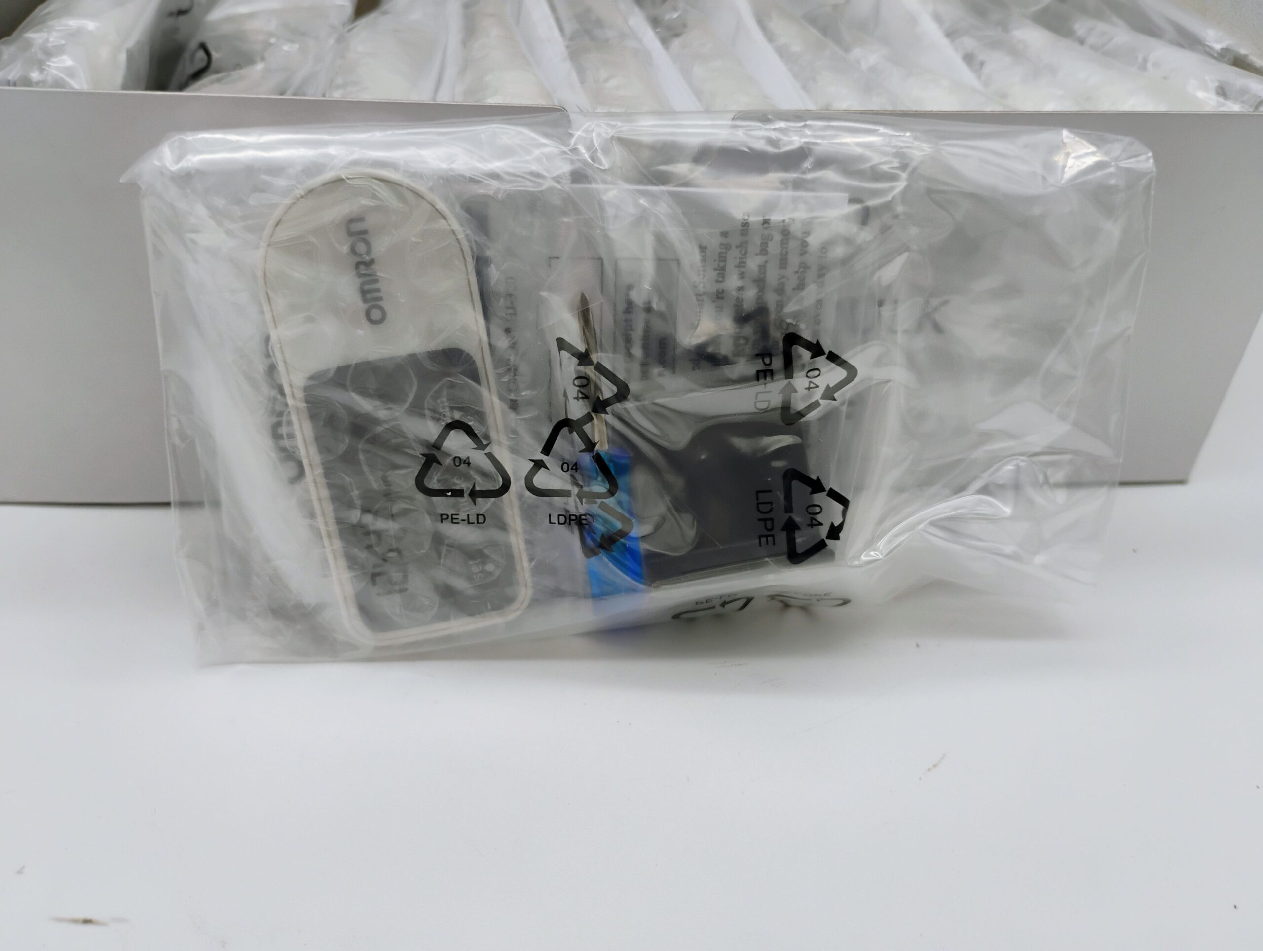 Omron HJ-320 Tri-Axis Pedometer Step Counter w/ Holder Works Great - Image 5