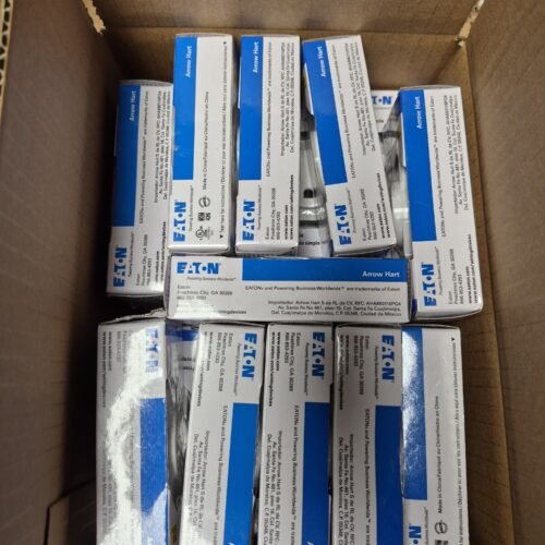 Lot of 25 Eaton TR1877W Single Receptacle 20A White — main image