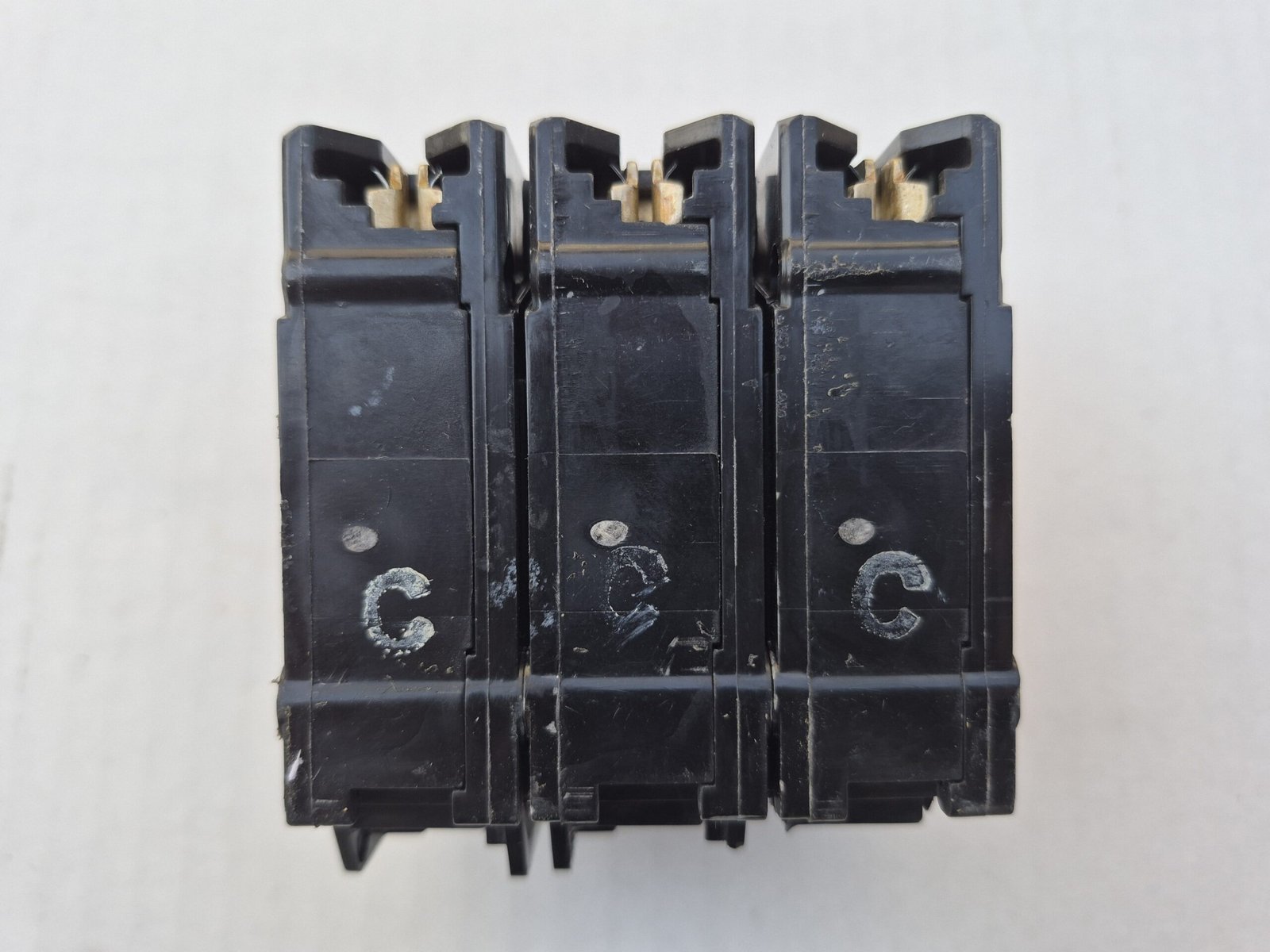 ABB 100 Amp 1 in. 3-Pole Circuit Breaker (THQL32100A) THQL32100A — image 10 of 11