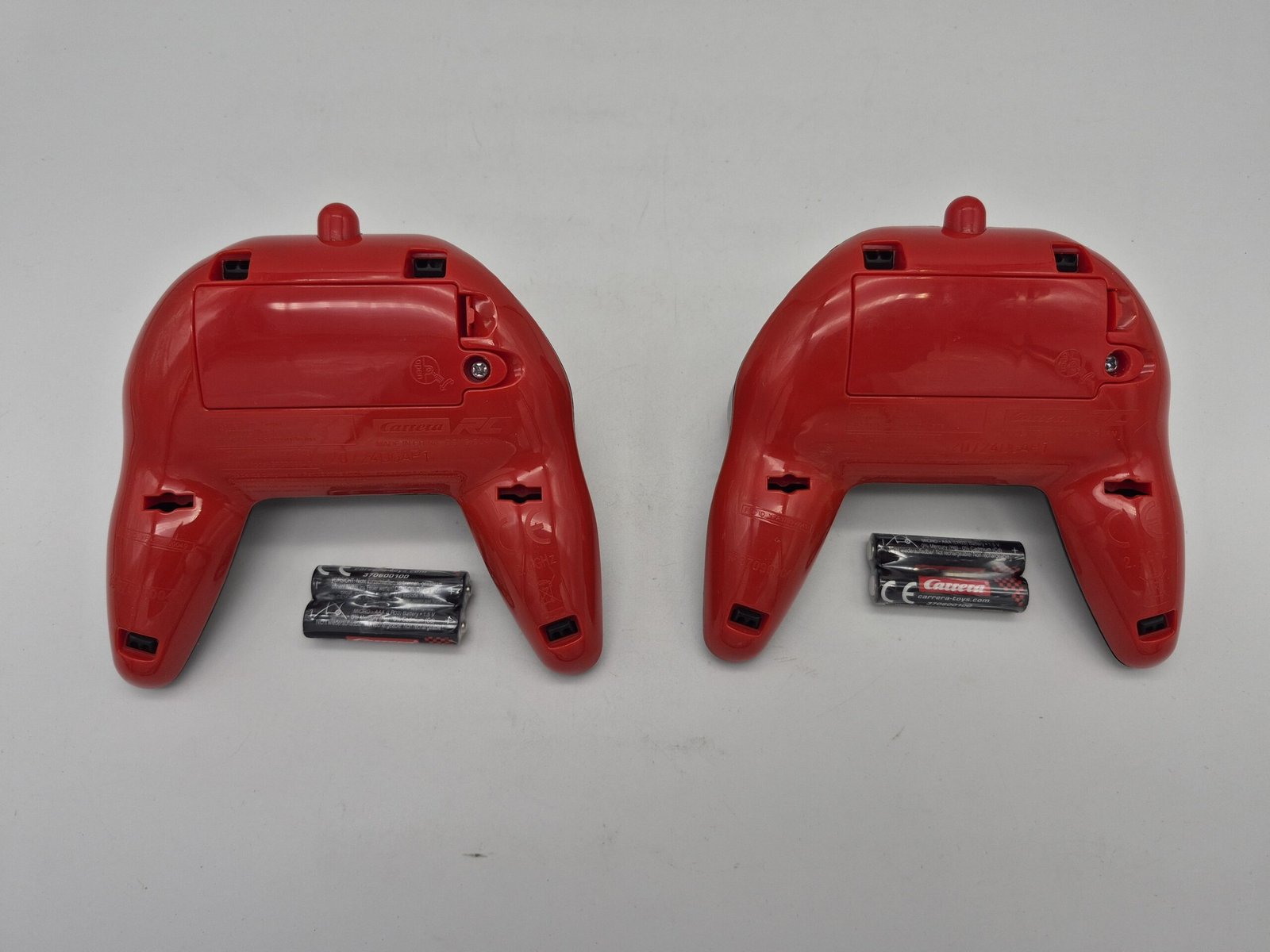 Lot of 2 Carrera RC Mario Kart Yoshi Mach 8 2.4 GHz Replacement Transmitters — image 4 of 9