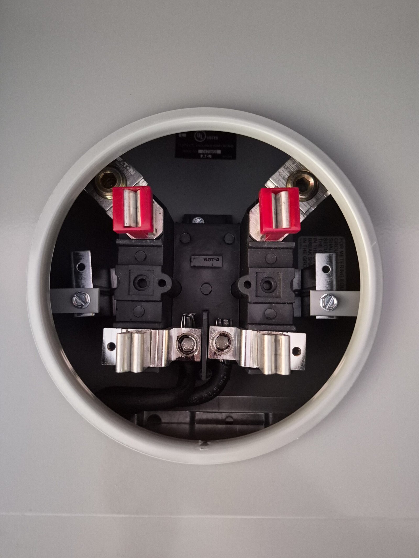 Eaton 100A 12-Space 24-Circuit EUSERC Surface Main Breaker Meter Panel — image 8 of 13