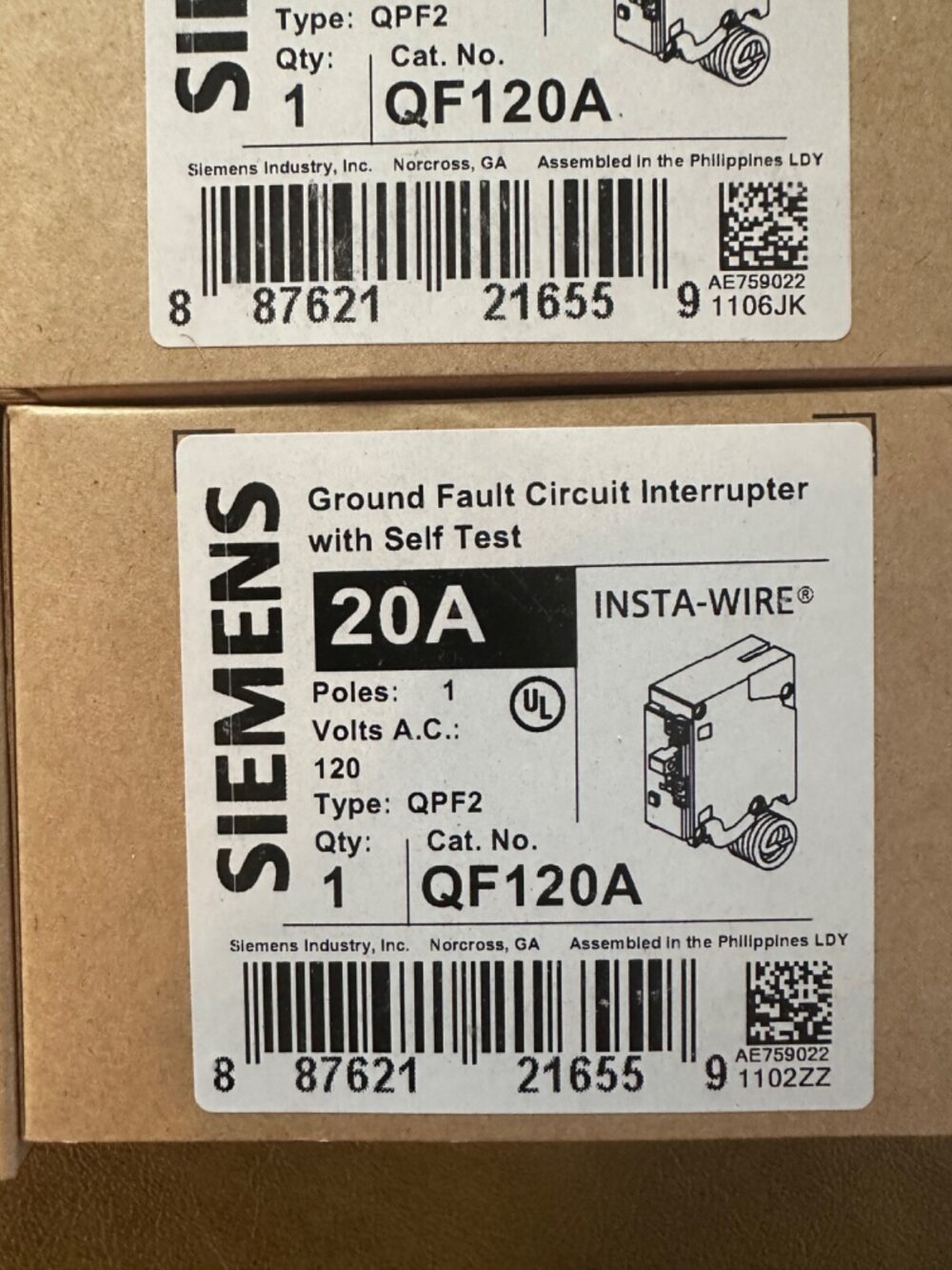 LOT OF 11 Siemens QF120A 20 Amp Circuit Breaker - Image 2