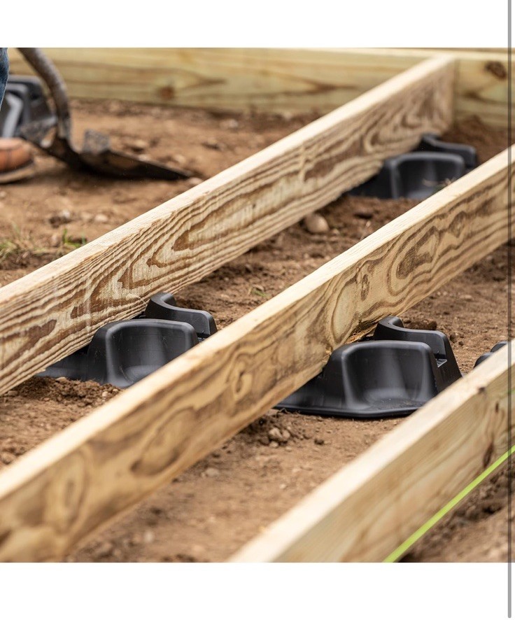 CAMO Deck Block 15.75" x 15.75" x3.5" Heavy-Duty Polyolefin Cinder Block 8-Count - Image 3