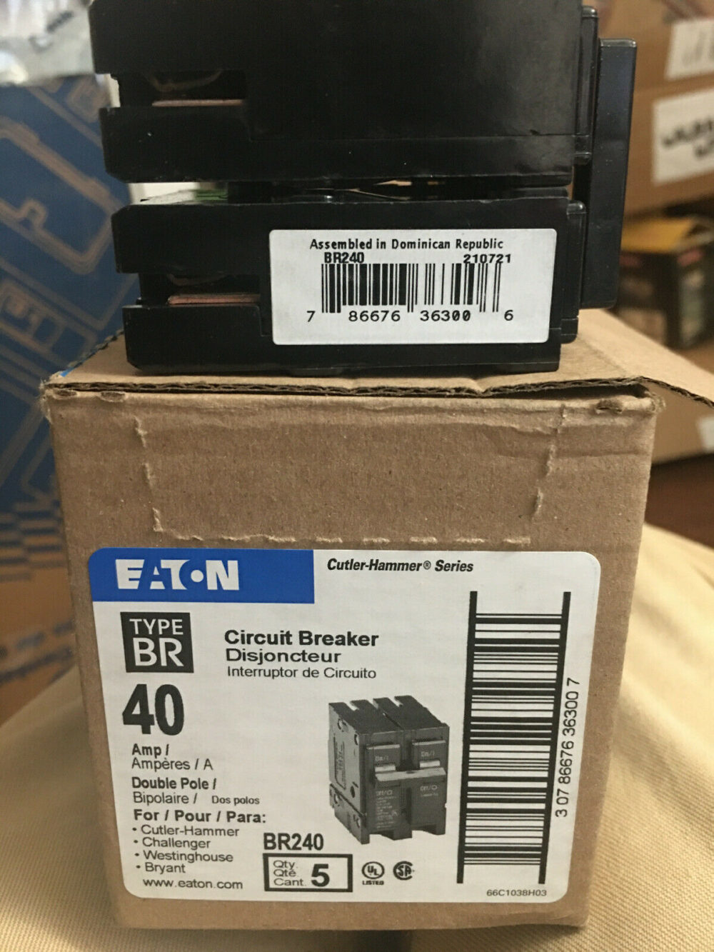 EATON Cutler-Hammer BR240 2 Pole 120/240V 40 Amp Circuit Breaker New - Image 2